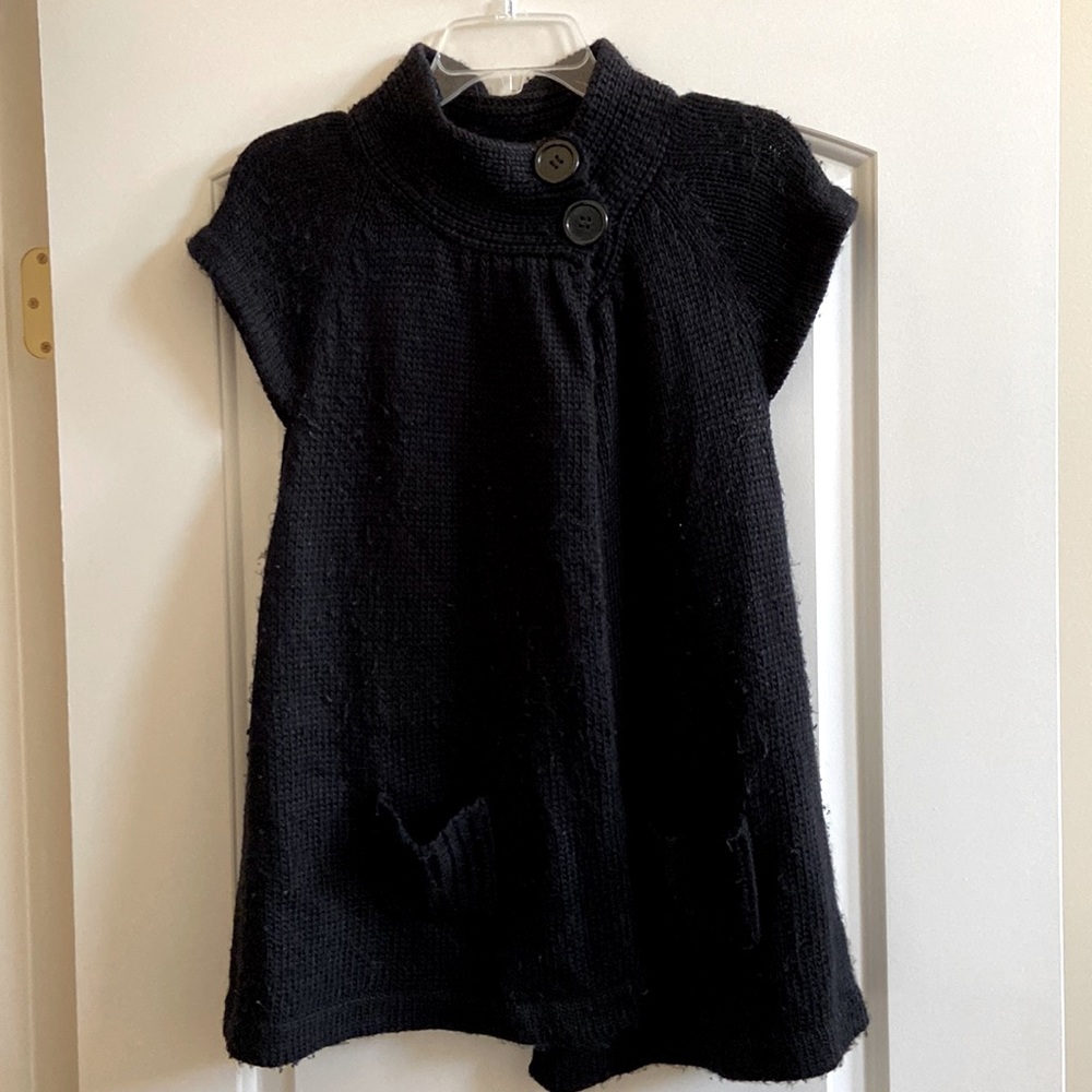 Beautiful black sleeveless sweater cardigan in size XL